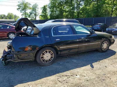 2003 LINCOLN TOWN CAR SIGNATURE, фото 3, лот 10970297