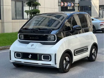 2020 Baojun E300 Stellar Smart Travel Edition, фото 1, лот 10402545