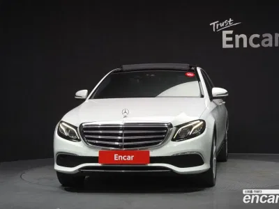 2017 Mercedes-Benz E-Class E300 4MATIC Exclusive, фото 3, лот 10168443
