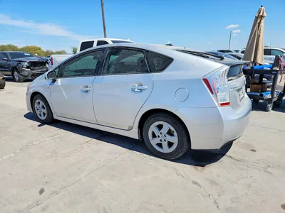 2011 TOYOTA PRIUS THREE, фото 2, лот 10497191
