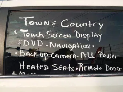 2011 CHRYSLER TOWN & COUNTRY TOURING, фото 2, лот 10970788
