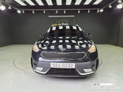 2017 Kia Niro Prestige, фото 2, лот 10077747