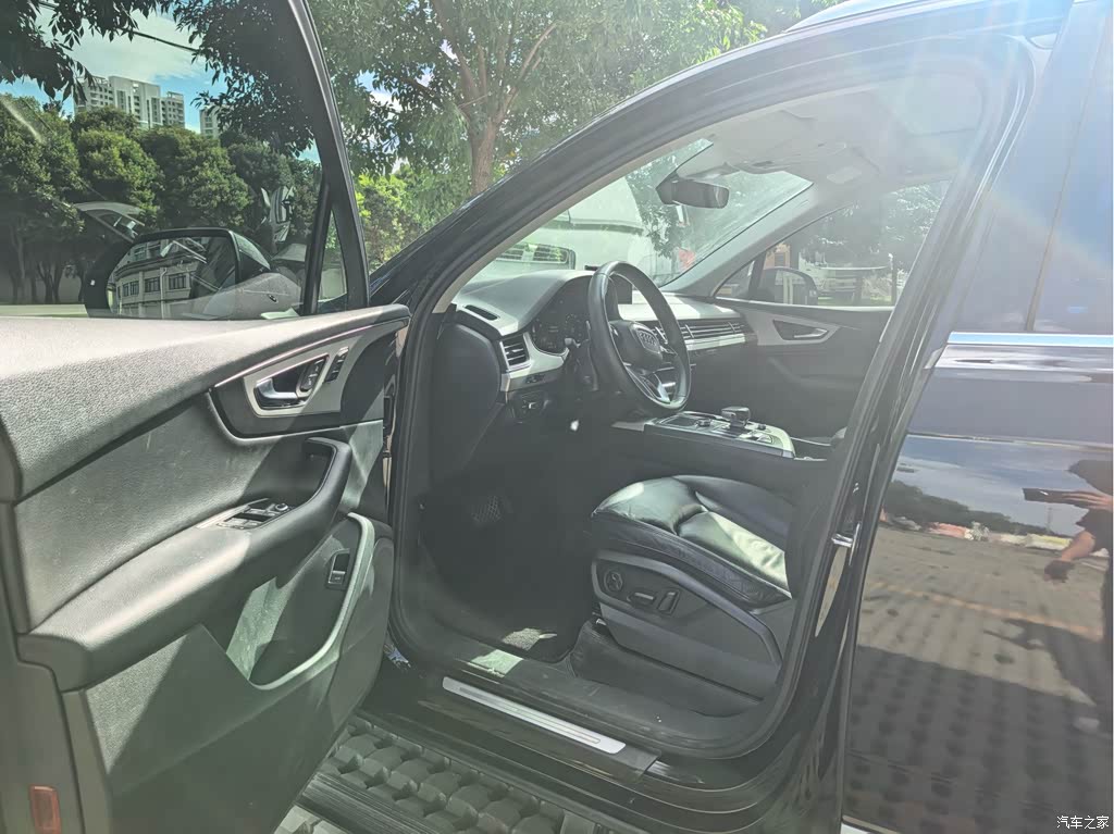 2019 Audi Q7 45 TFSI Comfort, фото 4, лот 11194070
