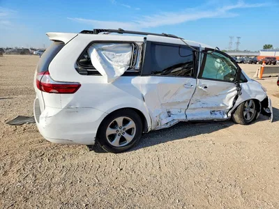 2015 TOYOTA SIENNA LE, фото 3, лот 10518710