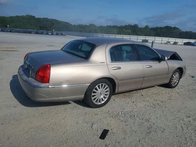 2003 LINCOLN TOWN CAR SIGNATURE, фото 3, лот 10970211