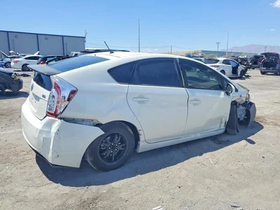 2014 TOYOTA PRIUS TWO, фото 3, лот 10542444