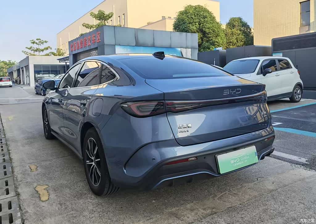 2025 BYD Seal 06 New Energy DM-i Smart Drive Edition 120KM Luxury, фото 4, лот 11218692