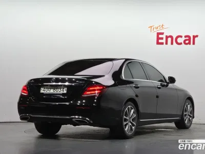 2019 Mercedes-Benz E-Class E300 4MATIC Avnatgarde, фото 1, лот 10065228