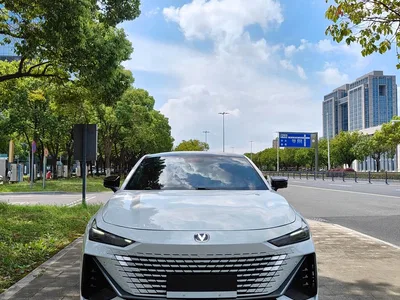 2022 Changan UNI-V 1.5T Sport Edition, фото 2, лот 11548145