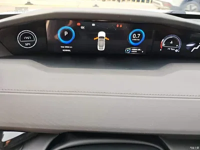2023 Changan UNI-V 1.5T Luxury Edition, фото 4, лот 10255589