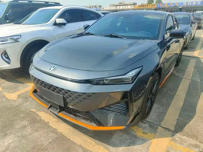 2024 Changan UNI-V 1.5T Deluxe, фото 1, лот 10249671