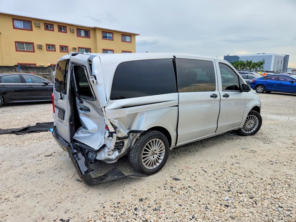 2018 MERCEDES-BENZ METRIS, фото 3, лот 10836953