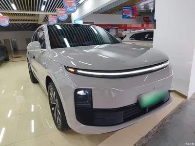 2025 Li Auto L6 Pro Smart Renewal Edition, фото 4, лот 10829261