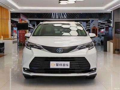 2023 Toyota Sienna 2.5L Hybrid Comfort Edition, фото 2, лот 10269606