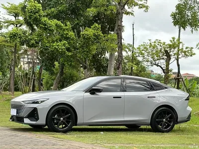 2022 Changan UNI-V 1.5T Smart Pilot Edition, фото 1, лот 10249123