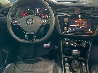 2018 Volkswagen Tiguan L 330TSI Automatic 2WD Luxury Edition, фото 4, лот 11520341