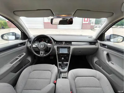 2013 Volkswagen Bora 1.6L Automatic Comfort Model, фото 4, лот 10471439