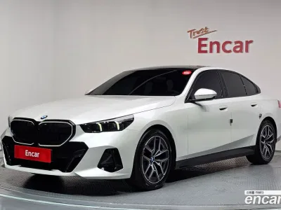 2026 BMW 5-Series 520i Special Edition, фото 1, лот 10185398