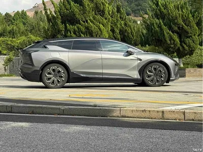 2021 HiPhi X Flagship Edition 6-Seater, фото 4, лот 10481337