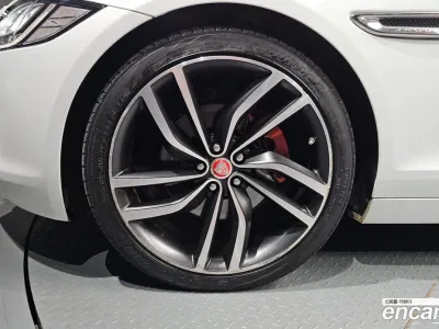 2017 Jaguar XF 20d Portfolio AWD, фото 4, лот 10205458