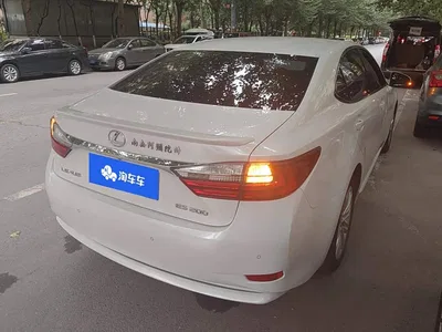 2015 Lexus ES 200 Elite Edition, фото 3, лот 10316124
