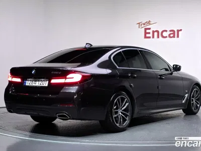 2023 BMW 5-Series 523d M Sport, фото 2, лот 10526171
