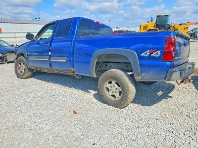2004 CHEVROLET SILVERADO K1500, фото 2, лот 10976120