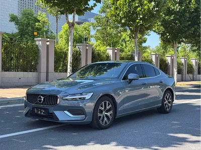 2023 Volvo S60 B4 Smart Comfort Luxury Edition, фото 1, лот 10370197