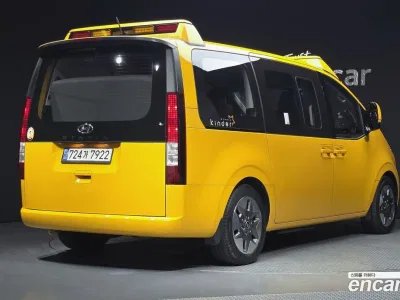 2023 Hyundai Staria L3.5 Kinder Safety Car, фото 2, лот 10519229