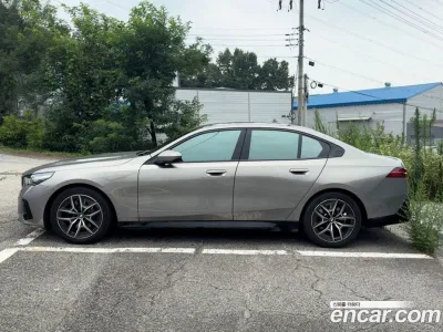 2026 BMW 5-Series 520i M Sport, фото 2, лот 10193270