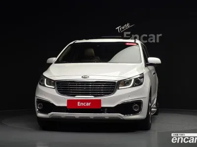 2017 Kia Canival 9-seater Noblesse, фото 2, лот 10515911
