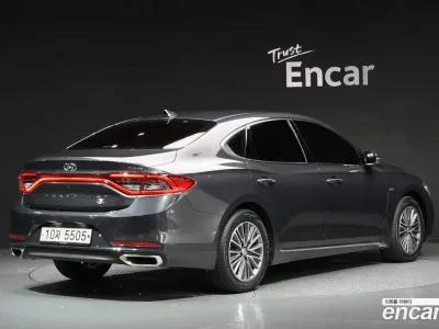 2018 Hyundai Grandeur Premium, фото 2, лот 10397403