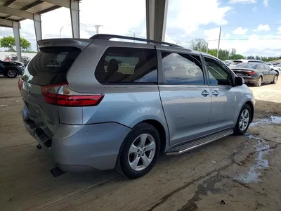 2017 TOYOTA SIENNA LE, фото 3, лот 10517722