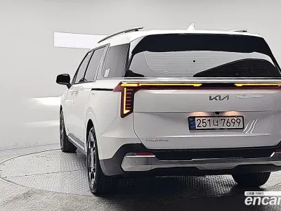 2025 Kia Canival Diesel 7-Seater Signature, фото 2, лот 10763314