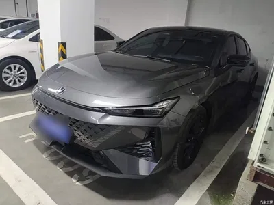 2024 Changan UNI-V 1.5T Deluxe, фото 1, лот 11227175