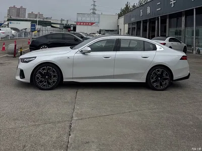 2025 BMW 5 Series 530Li Premium M Sport Package, фото 3, лот 11210951