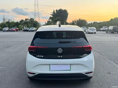 2024 Volkswagen ID.3 Outstanding Edition, фото 2, лот 10270648