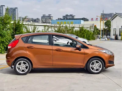 2013 Ford Fiesta Hatchback 1.5L Manual Trend, фото 4, лот 10280490