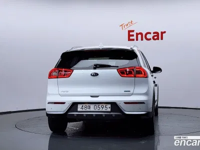 2017 Kia Niro Prestige, фото 4, лот 10783986