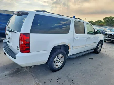 2010 CHEVROLET SUBURBAN K1500 LT, фото 3, лот 10704228