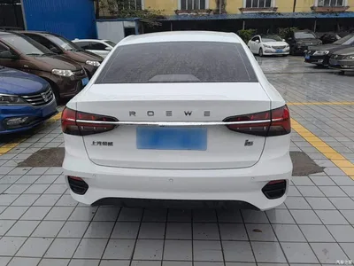 2021 Roewe i5 1.5L CVT Black Gold Edition, фото 4, лот 10340521