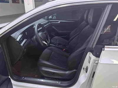 2026 Volkswagen FAW-Volkswagen CC 330TSI Dazzling 30 Million Special Edition, фото 4, лот 10262535