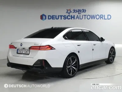 2025 BMW 5-Series 530i xDrive M Sport, фото 1, лот 10054687