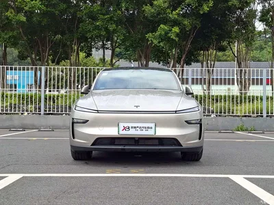 2025 Tesla Model Y L, фото 2, лот 10689267