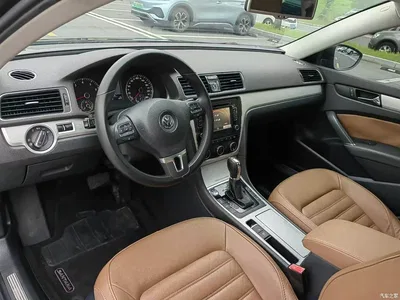 2014 Volkswagen Passat 1.8TSI DSG Executive Navigation Edition, фото 4, лот 10807782