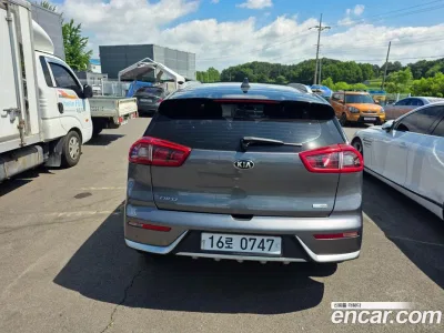2017 Kia Niro Prestige, фото 4, лот 10079599