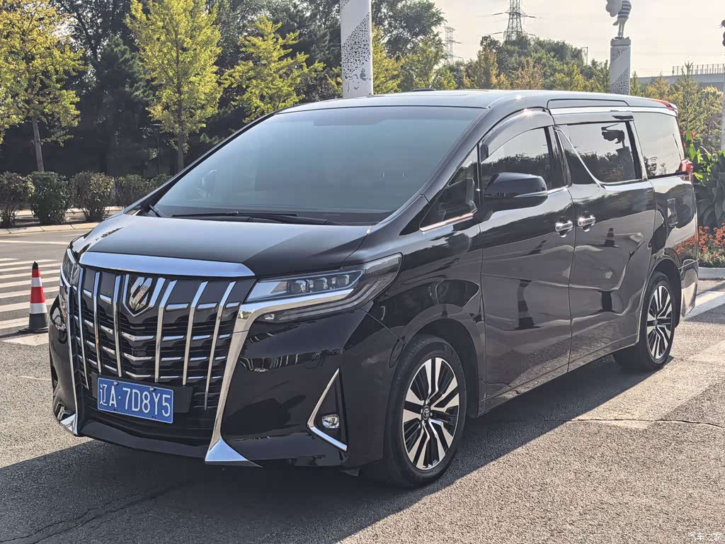 2018 Toyota Alphard 3.5L Luxury, фото 1, лот 11203976
