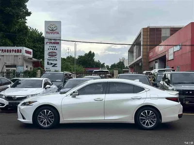 2022 Lexus ES 300h Excellence Edition, фото 2, лот 10312857