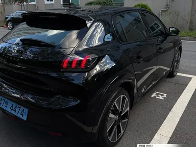 2022 Peugeot 208 GT, фото 2, лот 10185091