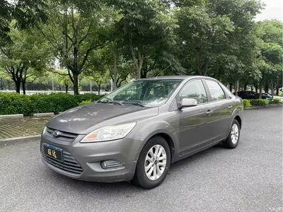 2013 Ford Focus Sedan Classic 1.8L Manual Base, фото 1, лот 11570657